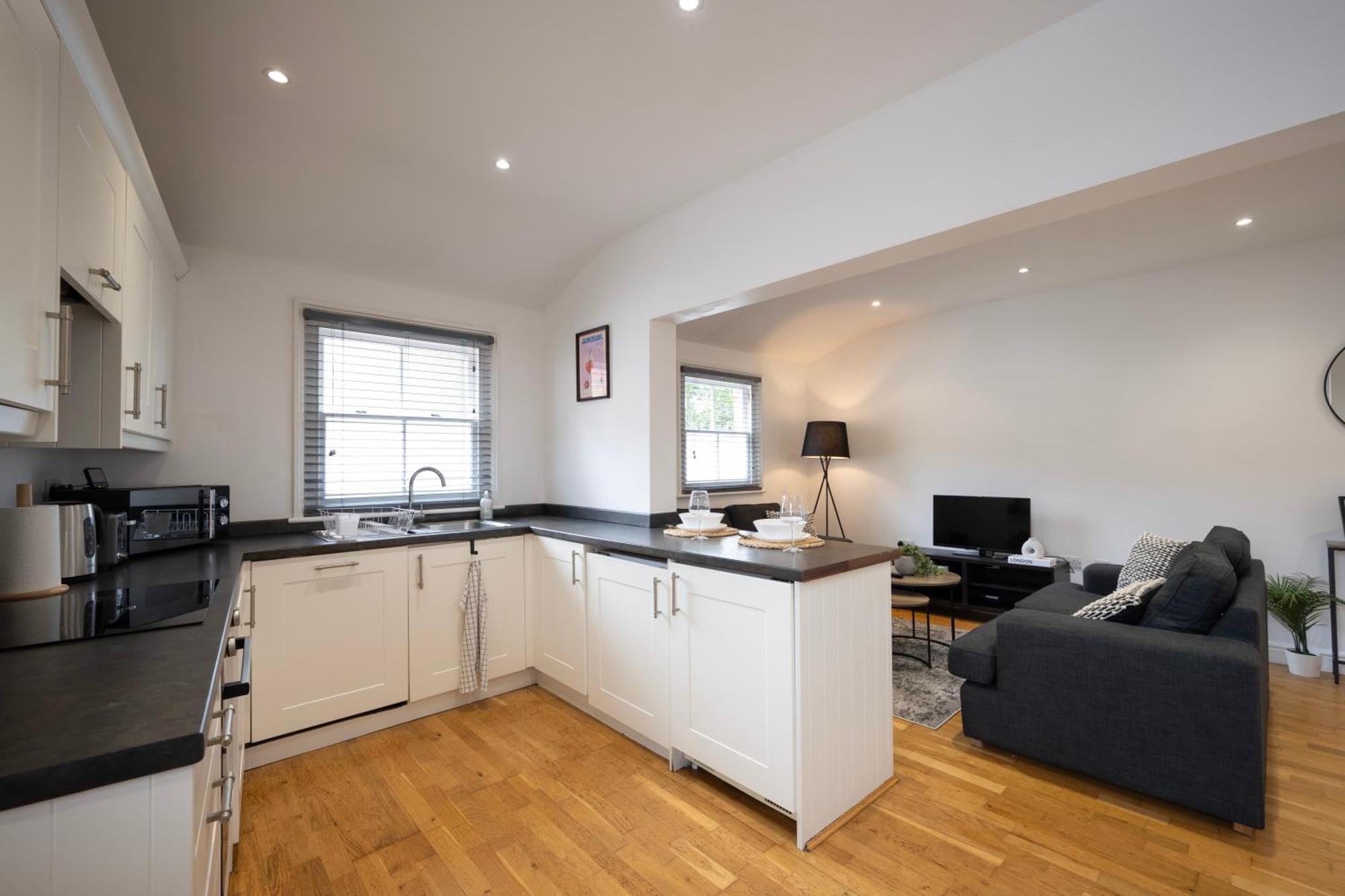 3-Bedroom Charming Central House Canterbury Exterior photo