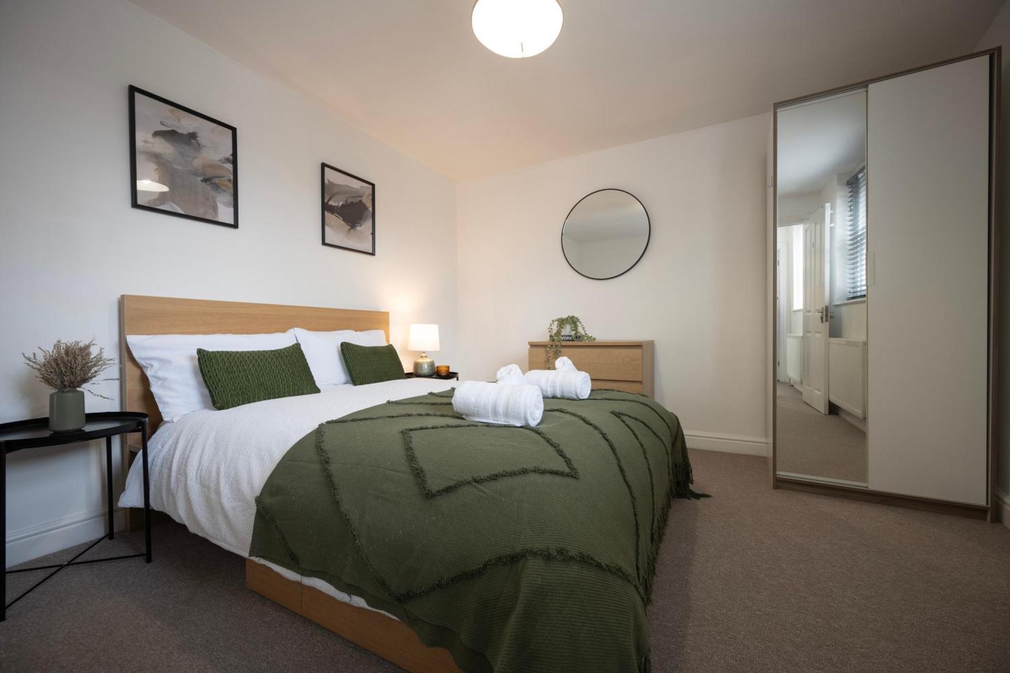 3-Bedroom Charming Central House Canterbury Exterior photo
